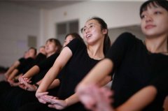 <strong>蓝冠测速网与无声处轻舞飞扬</strong>