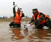 <strong>蓝冠平台应对强降雨 武警在一线</strong>